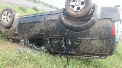 Kaolack : une voiture 4×4 se renverse sur la route de Kahone Kaolack : une voiture 4×4 se renverse sur la route de Kahone