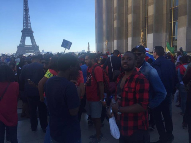 Les Gabonais de Paris rejettent la décision de la Cour Constitutionnelle et proclament Jean Ping Président Les Gabonais de Paris rejettent la décision de la Cour Constitutionnelle et proclament Jean Ping Président