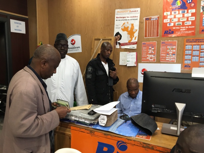 El Hadj Khaoussou Dramé, le richissime "philanthrope" sénégalais, spécialiste du change et du transfert d'argent El Hadj Khaoussou Dramé, le richissime "philanthrope" sénégalais, spécialiste du change et du transfert d'argent