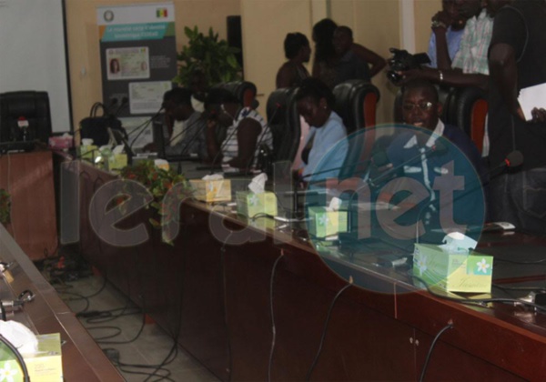 Attribution de la nouvelle carte d'identité biométrique CEDEAO, le lancement prévu le 04 octobre prochain … Attribution de la nouvelle carte d'identité biométrique CEDEAO, le lancement prévu le 04 octobre prochain …