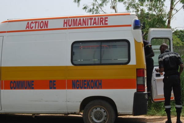 Photos - Collision entre un véhicule, une moto et un vélo à Nguékhokh Photos - Collision entre un véhicule, une moto et un vélo à Nguékhokh