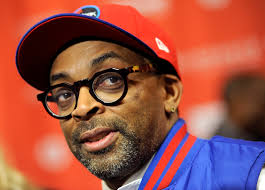 Spike Lee ami de Youssou Ndour et sosie de Bouba Ndour. Spike Lee ami de Youssou Ndour et sosie de Bouba Ndour.