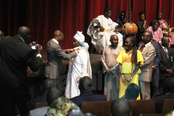 la cérémonie de remise de décorations aux agents nommés ou promus dans les ordres nationaux au titre de l'année 2016 du ministère des Finances la cérémonie de remise de décorations aux agents nommés ou promus dans les ordres nationaux au titre de l'année 2016 du ministère des Finances