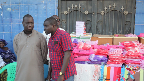 El Malick Seck offre 50.000 cahiers aux établissements scolaires de la circonscription de Thiès-Ville El Malick Seck offre 50.000 cahiers aux établissements scolaires de la circonscription de Thiès-Ville