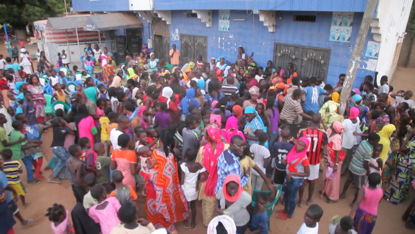 El Malick Seck offre 50.000 cahiers aux établissements scolaires de la circonscription de Thiès-Ville El Malick Seck offre 50.000 cahiers aux établissements scolaires de la circonscription de Thiès-Ville