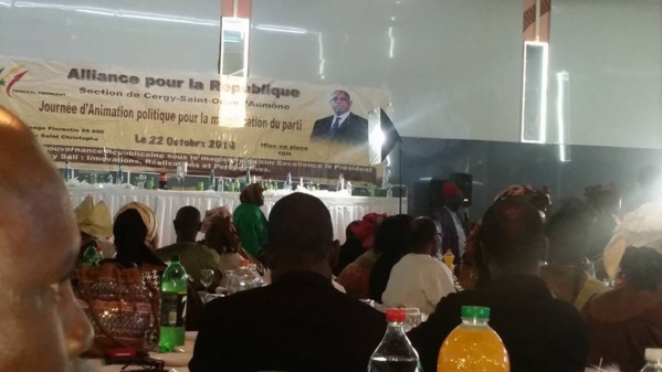 France : Le Ministre Yakham Mbaye et le DG de l’ARTP, Abdoul Karim Sall président un meeting dans le Val-d’Oise