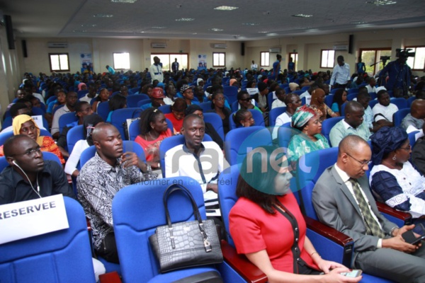 Conférence à l'ISEG par le Professeur Steven Ekovick (photos) Conférence à l'ISEG par le Professeur Steven Ekovick (photos)