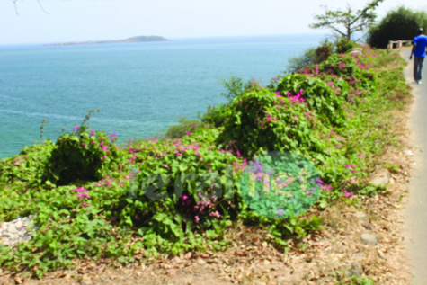 Quand la route de la corniche Est expose les automobilistes à des dangers… Quand la route de la corniche Est expose les automobilistes à des dangers…