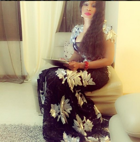 Aïda Samb en quelques clichés, l'artiste assure sur scène et très sexy dans ses tenues Aïda Samb en quelques clichés, l'artiste assure sur scène et très sexy dans ses tenues