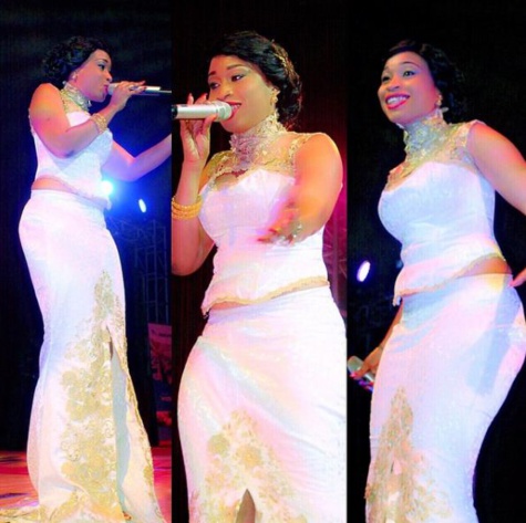 Aïda Samb en quelques clichés, l'artiste assure sur scène et très sexy dans ses tenues Aïda Samb en quelques clichés, l'artiste assure sur scène et très sexy dans ses tenues