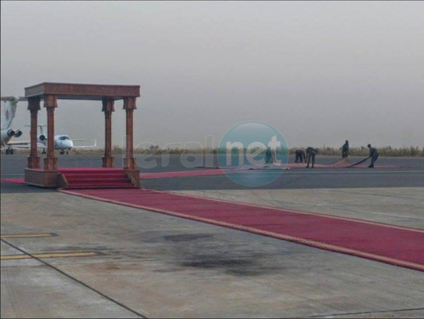 Urgent : Jammeh attendu à l'aéroport de Banjul pour son départ en compagnie des médiateurs Abdel Aziz et Condé Urgent : Jammeh attendu à l'aéroport de Banjul pour son départ en compagnie des médiateurs Abdel Aziz et Condé