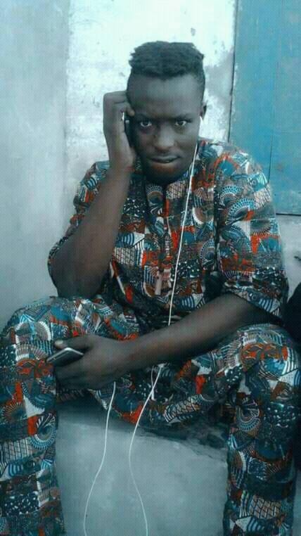 Le jeune lutteur SITEU de Lansar; prochain adversaire de ZOSS en quelques clichés Le jeune lutteur SITEU de Lansar; prochain adversaire de ZOSS en quelques clichés