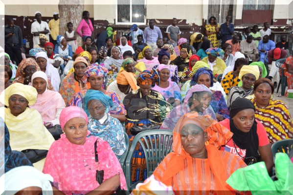 Vidéo intégrale-photos: (Affaire Khalifa Sall et Cie),la grande conférence de presse de Me El Hadji Diouf et Mme Ngoné Ndiaye