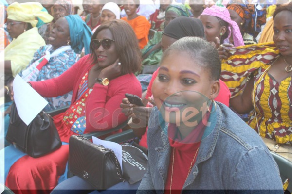 Vidéo intégrale-photos: (Affaire Khalifa Sall et Cie),la grande conférence de presse de Me El Hadji Diouf et Mme Ngoné Ndiaye