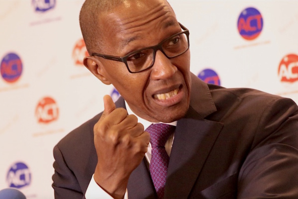 Abdoul Mbaye, président de l'Alliance pour la Citoyenneté et le Travail: «Macron a démontré que la politique a tourné le dos aux politiciens professionnels et de métier » Abdoul Mbaye, président de l'Alliance pour la Citoyenneté et le Travail: «Macron a démontré que la politique a tourné le dos aux politiciens professionnels et de métier »