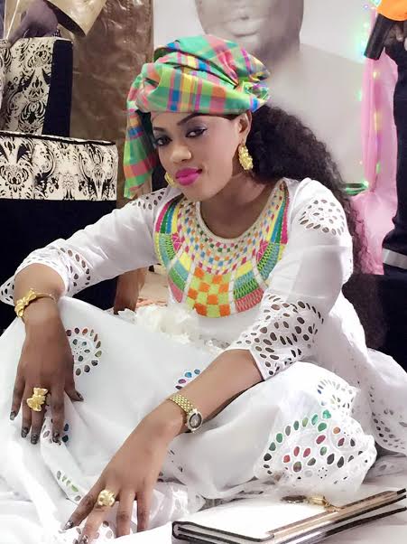 8 photos : Sokhna Aïda Saliou Thioune dégaine 36.575.700 pour son mari Cheikh Bethio Thioune 8 photos : Sokhna Aïda Saliou Thioune dégaine 36.575.700 pour son mari Cheikh Bethio Thioune