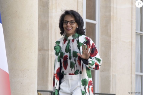 Audrey Pulvar à l'Elysée lors de la remise de l'insigne de Commandeur de la Légion d'Honneur à B. Gates et sa femme Melinda. Paris, le 21 avril 2017. © Pierre Perusseau/Bestimage Audrey Pulvar à l'Elysée lors de la remise de l'insigne de Commandeur de la Légion d'Honneur à B. Gates et sa femme Melinda. Paris, le 21 avril 2017. © Pierre Perusseau/Bestimage