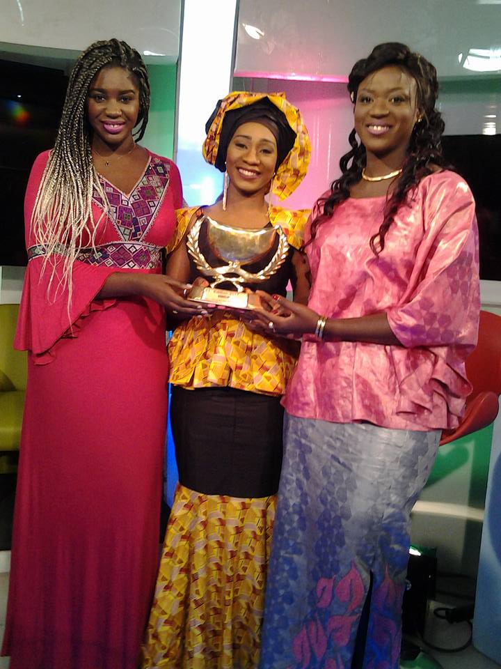 L'équipe de Kenkelibaa honnorée L'équipe de Kenkelibaa honnorée