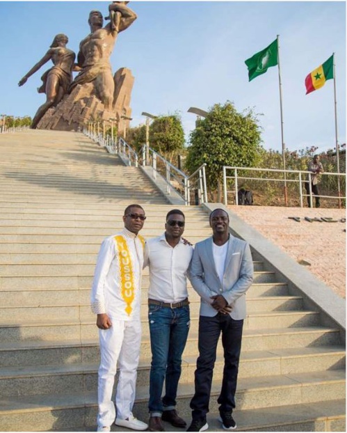 Youssou Ndour, Thione Niang et Akon au monument de la Renaissance Africaine