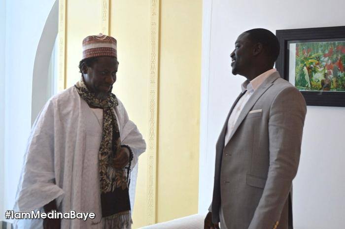 ( 05 Photos ) Akon et Thione Niang rendent visitent à Cheikh Mahi Cissé à Médina Baye... ( 05 Photos ) Akon et Thione Niang rendent visitent à Cheikh Mahi Cissé à Médina Baye...
