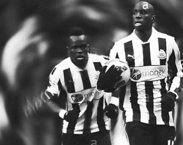Demba Bâ : « Qu’ALLAH te récompense d’Al Jannah frère Tiote. Je te vois au Paradis » Demba Bâ : « Qu’ALLAH te récompense d’Al Jannah frère Tiote. Je te vois au Paradis »