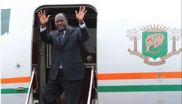 Alassane Ouattara, premier chef d’Etat africain reçu par Macron Alassane Ouattara, premier chef d’Etat africain reçu par Macron