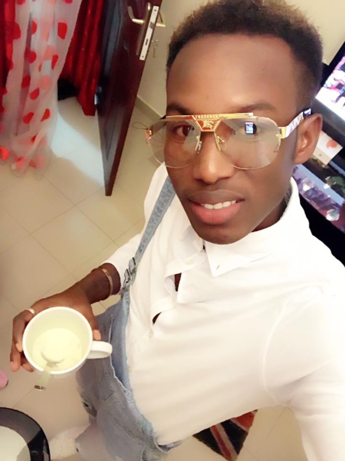 L’homosexuel lui fait des avances, « Laye Seras » le violente et lui prend ses affaires personnelles L’homosexuel lui fait des avances, « Laye Seras » le violente et lui prend ses affaires personnelles