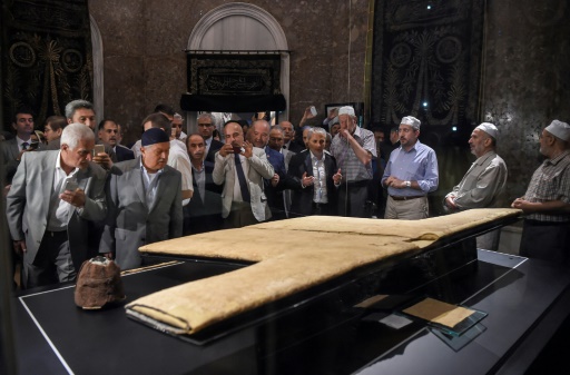 Istanbul – Le manteau du Prophète, principale attraction durant le Ramadan Istanbul – Le manteau du Prophète, principale attraction durant le Ramadan