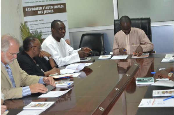 Employabilité des jeunes: Le conseil d’Administration de la Fondation Master Card à l’ANPEJ Employabilité des jeunes: Le conseil d’Administration de la Fondation Master Card à l’ANPEJ