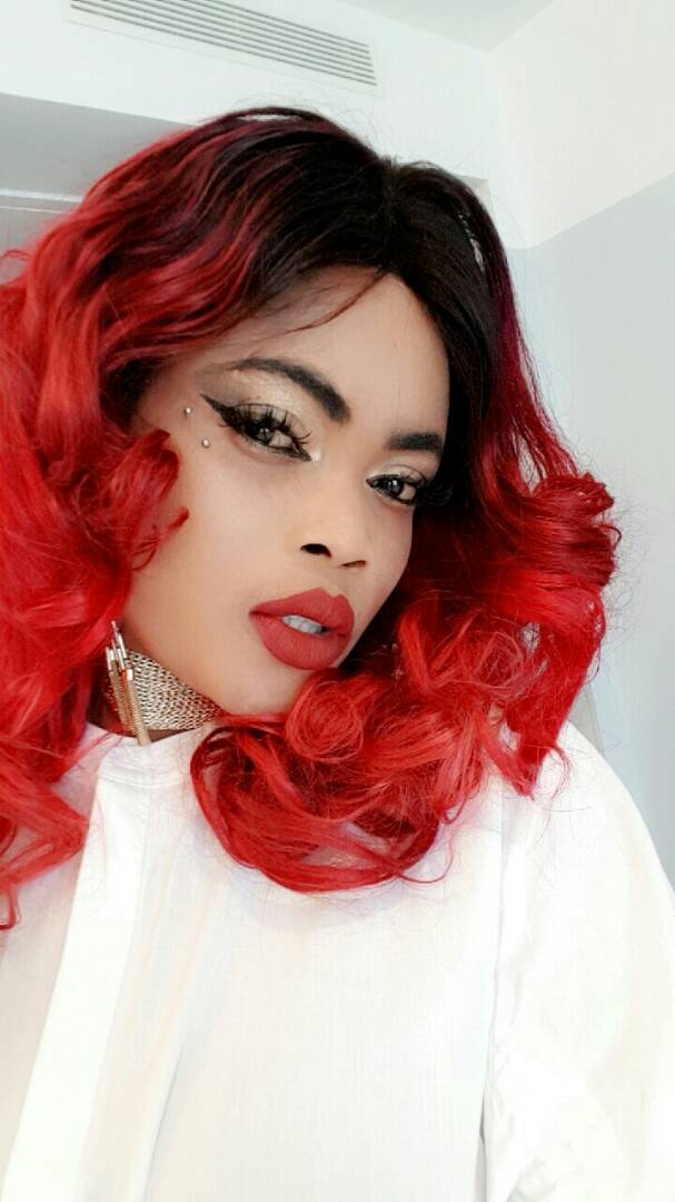 Ce n'est pas Madonna mais plutôt Déesse Major qui pétille de fraîcheur Ce n'est pas Madonna mais plutôt Déesse Major qui pétille de fraîcheur