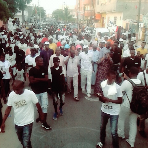 Photos : Seydou Guèye mobilise à la Médina et avertit : "Benno Bok Yakaar va battre l'opposition au Mbapatt en attendant le grand combat de 2019" Photos : Seydou Guèye mobilise à la Médina et avertit : "Benno Bok Yakaar va battre l'opposition au Mbapatt en attendant le grand combat de 2019"