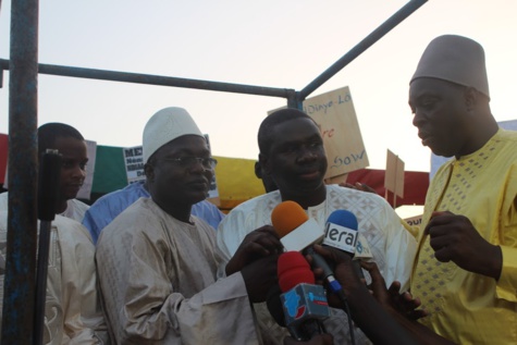 Sangalkam- Bambilor : Oumar Guèye et Ndiagne Diop s'entre-déchirent Sangalkam- Bambilor : Oumar Guèye et Ndiagne Diop s'entre-déchirent