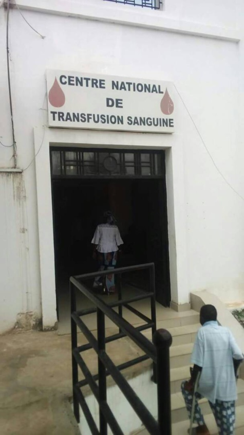 Don de sang: Très forte affluence des jeunes au Centre de transfusion sanguine, ce lundi Don de sang: Très forte affluence des jeunes au Centre de transfusion sanguine, ce lundi