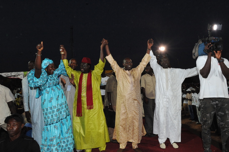 Le PM qualifie l’opposition de LSD, à Kaffrine: Leral, Seneweb, Dakaractu ou Substance hallucinogène? Le PM qualifie l’opposition de LSD, à Kaffrine: Leral, Seneweb, Dakaractu ou Substance hallucinogène?