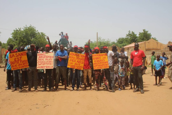 Kanel : La jeunesse se révolte contre les politiciens Kanel : La jeunesse se révolte contre les politiciens