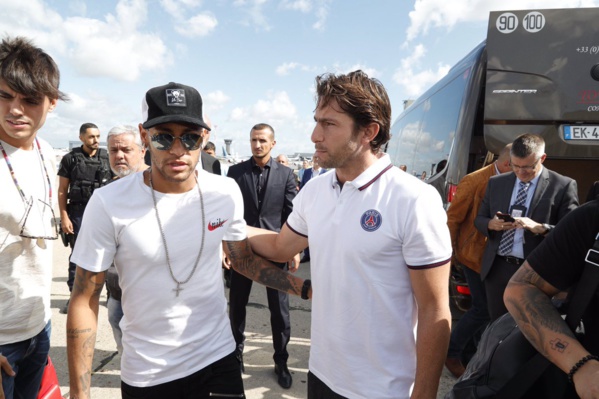 Les premières images de Neymar à Paris Les premières images de Neymar à Paris