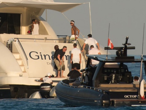 Images-Neymar s'éclate à Saint-Tropez Images-Neymar s'éclate à Saint-Tropez