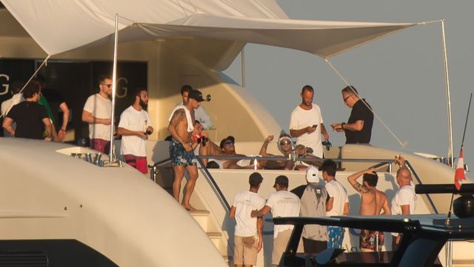 Images-Neymar s'éclate à Saint-Tropez Images-Neymar s'éclate à Saint-Tropez