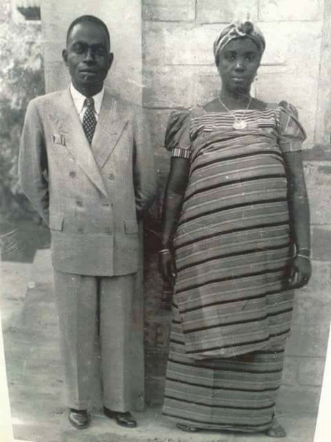 Houphouët Boigny et son épouse sénégalaise Khady Sow en 1930...Qui était cette Saint-louisienne? Houphouët Boigny et son épouse sénégalaise Khady Sow en 1930...Qui était cette Saint-louisienne?