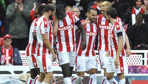 Stoke City bat Arsenal grâce à Jesé Stoke City bat Arsenal grâce à Jesé