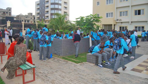 Invités à inscrire leurs enfants ailleurs, les parents d’élèves prennent d’assaut les écoles Yavuz Selim Invités à inscrire leurs enfants ailleurs, les parents d’élèves prennent d’assaut les écoles Yavuz Selim