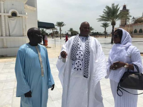 La journaliste gambienne, Fatou Camara fait acte d'allégeance à Serigne Bass Abdou Khadre La journaliste gambienne, Fatou Camara fait acte d'allégeance à Serigne Bass Abdou Khadre