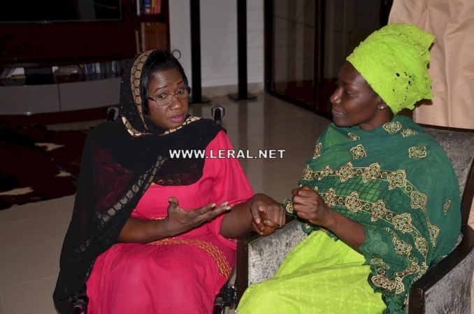 Photos : Aïssata Tall Sall et Mankeur Ndiaye présentent leurs condoléances chez Coumba Gawlo  