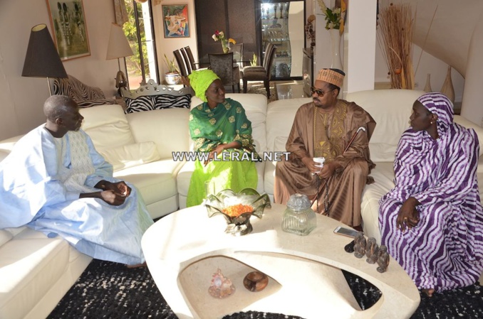 Photos : Aïssata Tall Sall et Mankeur Ndiaye présentent leurs condoléances chez Coumba Gawlo  