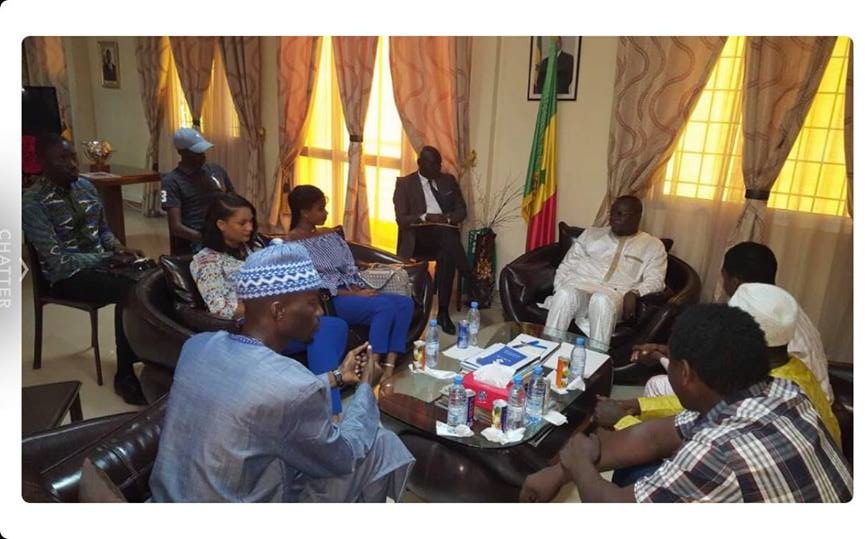 ( Photos) Les acteurs de la série Pod et Marichou reçus par le Ministre des Sports Matar Bâ ( Photos) Les acteurs de la série Pod et Marichou reçus par le Ministre des Sports Matar Bâ