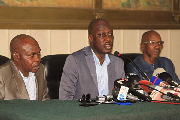 Affaire Khalifa Sall: Ses avocats dénoncent une violation de la loi et saisissent le Bâtonnier Affaire Khalifa Sall: Ses avocats dénoncent une violation de la loi et saisissent le Bâtonnier