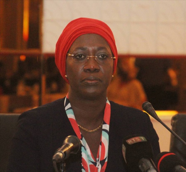 Nécrologie : le ministre Anta Sarr Diacko perd sa sœur Khady Nécrologie : le ministre Anta Sarr Diacko perd sa sœur Khady