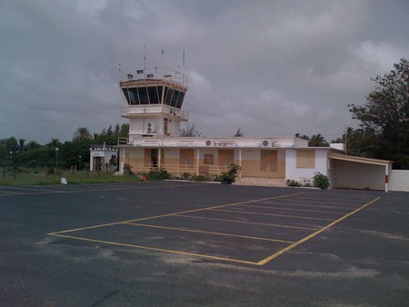 Macky Sall annonce le lancement d’aéroports secondaires Macky Sall annonce le lancement d’aéroports secondaires