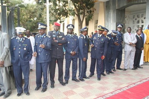 COOPÉRATION SÉCURITAIRE ETATS-UNIS / SENEGAL : 24 officiers spécialisés formés aux techniques de négociation pour la libération d’otages COOPÉRATION SÉCURITAIRE ETATS-UNIS / SENEGAL : 24 officiers spécialisés formés aux techniques de négociation pour la libération d’otages