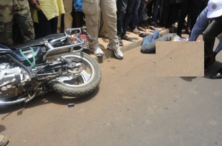 Urgent - Un accident de moto fait 3 morts à l'instant dans la commune de Fimela Urgent - Un accident de moto fait 3 morts à l'instant dans la commune de Fimela